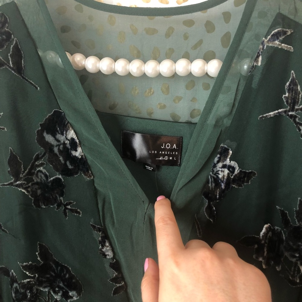 NWOT JOA Green Floral Velvet V Neck Dress - Picture 3 of 8